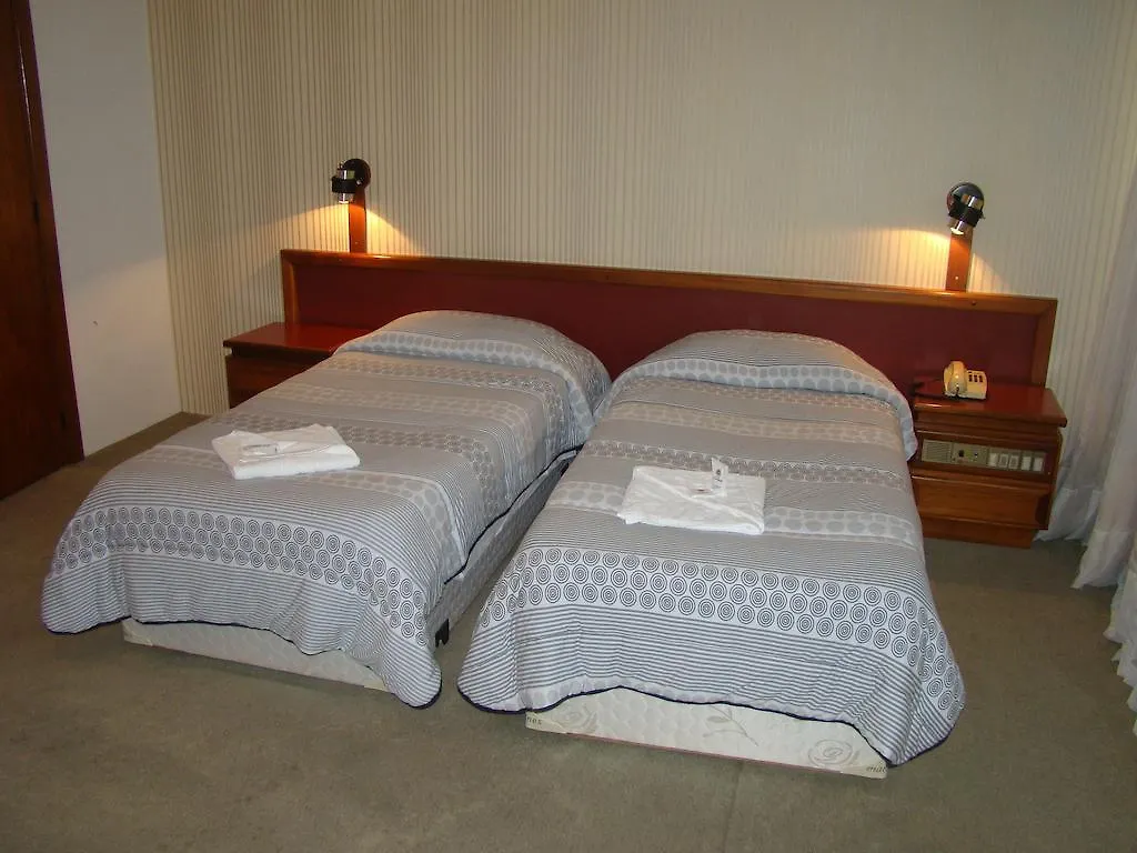 Hotel Geranium Blue Tower Blumenau 4*,